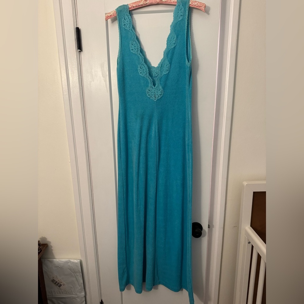 Beautiful and unique vintage 70s terry cloth sexy beach cover-up with lace!